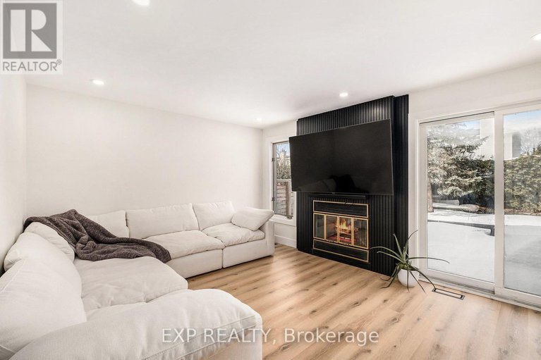 28268546/16-weybridge-drive/cedargrovefraserdale/ottawa/ontario/K2J2X2_6