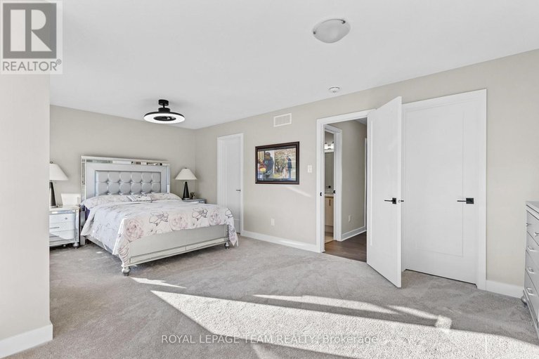 29042770/28-dun-skipper-drive/blossom-parkkemp-parkfindlay-creek/ottawa/ontario/K1X0J3_21