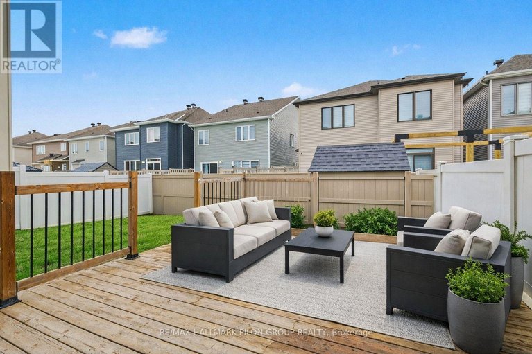 29552078/133-mandalay-street/avalon-west/ottawa/ontario/K4A1A6_18