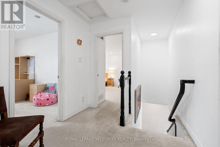 29249716/16-st-andrews-circle/glencairnhazeldean/ottawa/ontario/K2L1L3_24