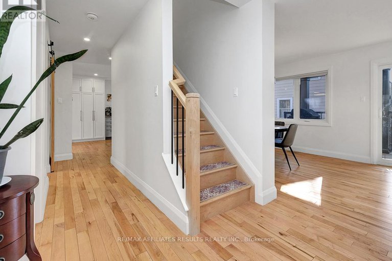 28386152/23-tunis-avenue/carlington/ottawa/ontario/K1Z7R6_25
