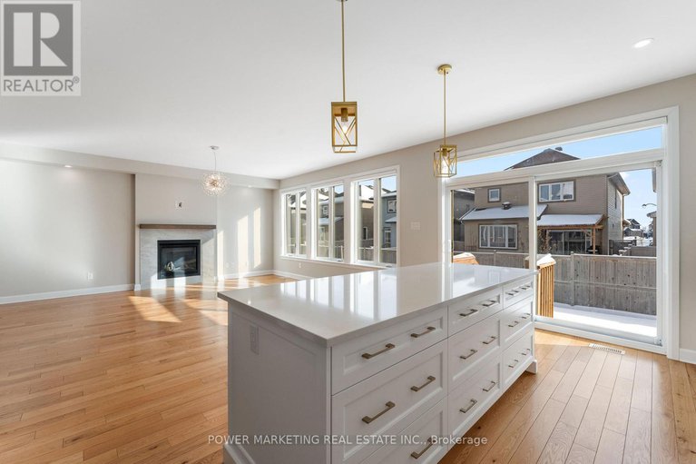 29223137/886-sendero-way/remainder-of-stittsville-area/ottawa/ontario/K2S2W8_10