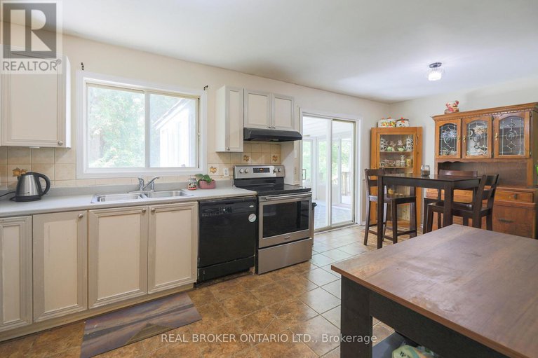 28422588/30-kingfisher-crescent/north-grenville-twp-kemptville-east/north-grenville/ontario/K0G1J0_9