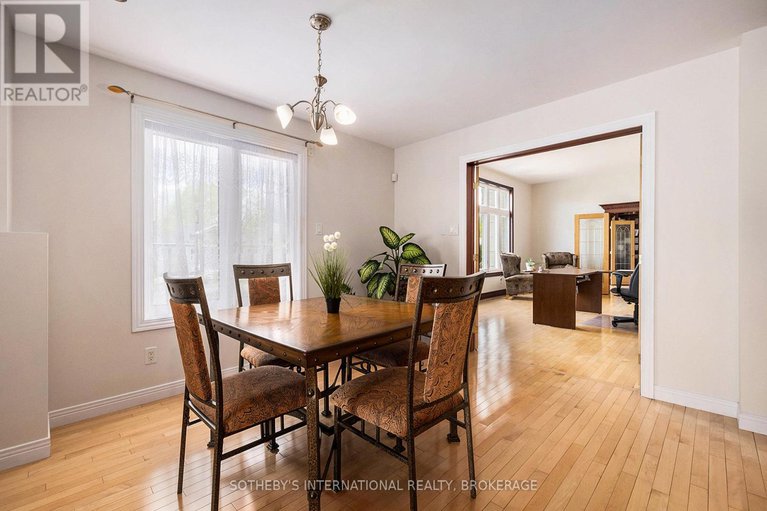 27749584/389-albert-street/hawkesbury/ontario/K6A3J9_24