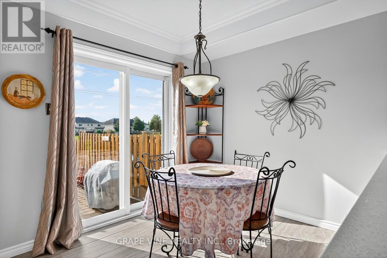 28835816/1545-demeter-street/fallingbrookgardenway-south/ottawa/ontario/K4A4Y9_17