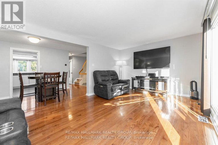 29396771/51-1803-lamoureux-drive/queenswood-heights-south/ottawa/ontario/K1E2H3_18