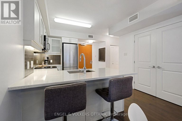 28875883/707-195-besserer-street/sandy-hill/ottawa/ontario/K1N0B6_14