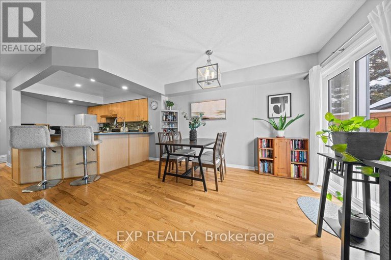 29354269/44-coralbell-private/hunt-club-parkgreenboro/ottawa/ontario/K1T3Z9_17