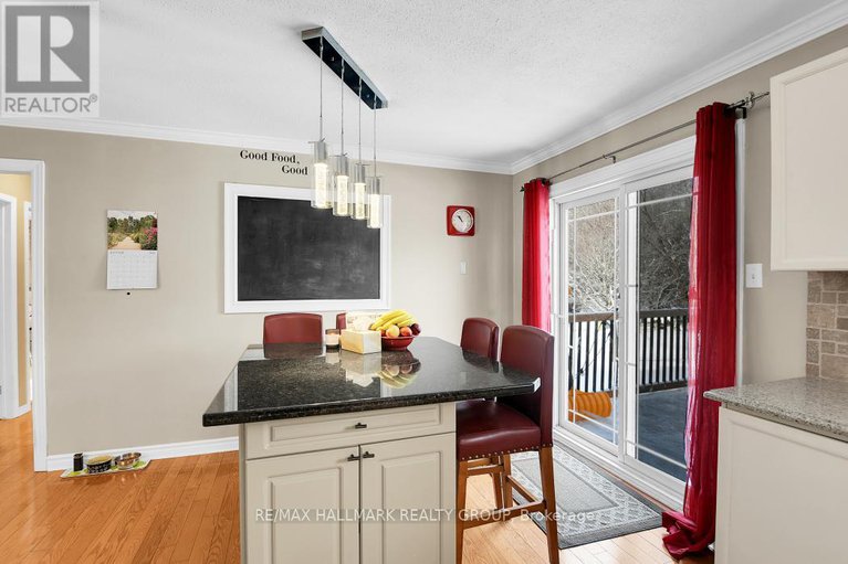 29304651/79-bourdeau-crescent/embrun/russell/ontario/K0A1W0_15