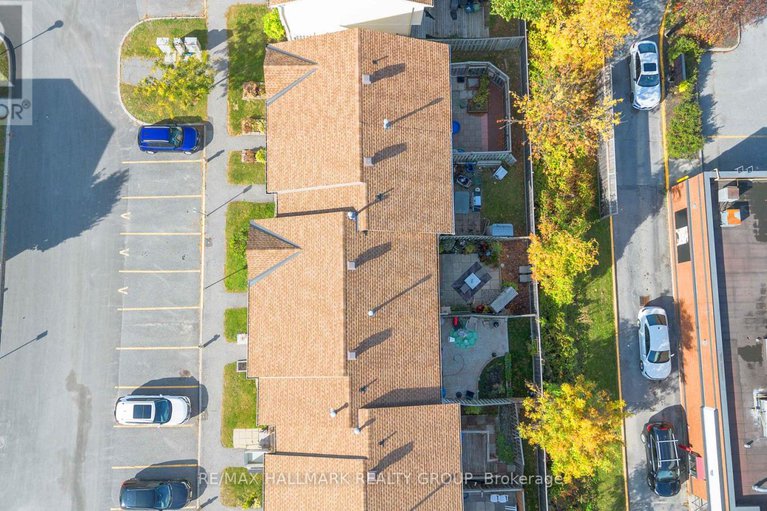 29217152/32-941-cookshire-crescent/fallingbrookridgemount/ottawa/ontario/K4A3K4_40