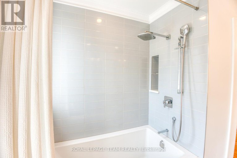 28641850/22-rosebery-avenue/glebe/ottawa/ontario/K1S1W2_26