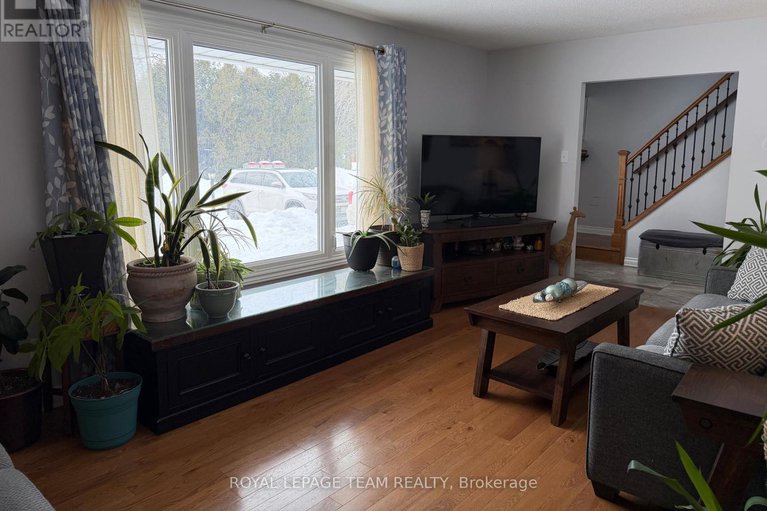 29410034/55-coldstream-drive/munster/ottawa/ontario/K0A3P0_6