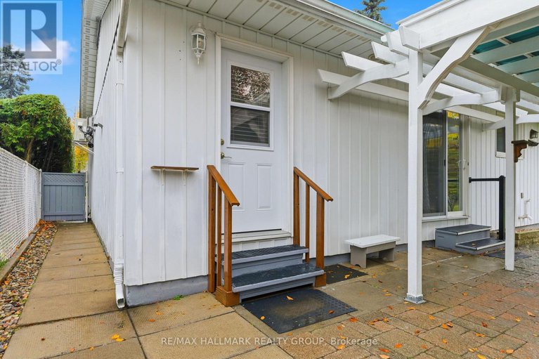 29048191/26-ettrick-crescent/pheasant-run/ottawa/ontario/K2J1G1_20