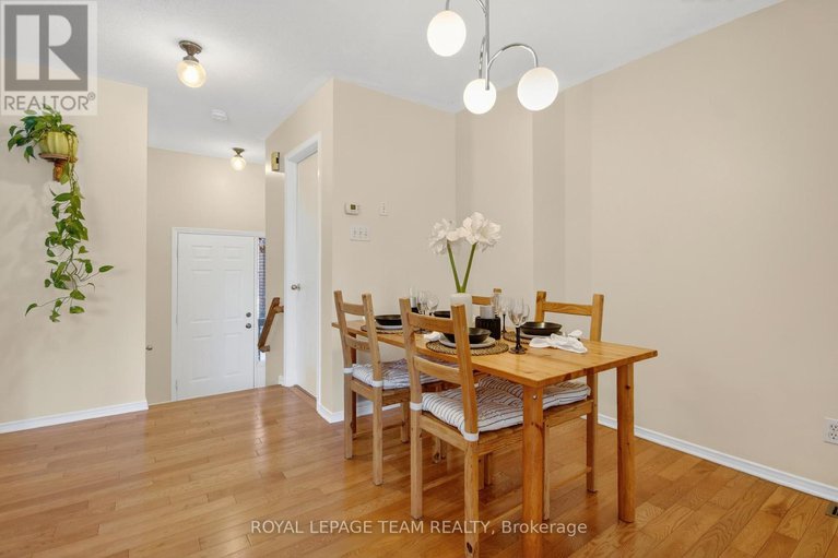 29445574/48-jackman-terrace/katimavik/ottawa/ontario/K2L4E1_27