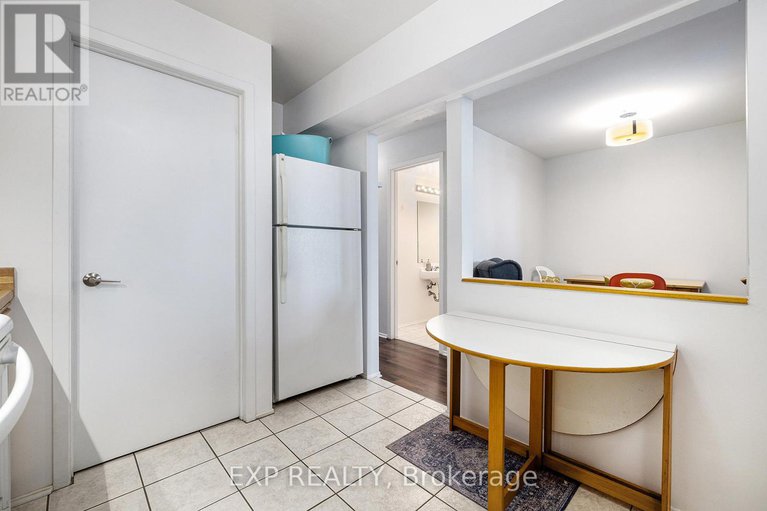 28423054/b-207-woodfield-drive/tanglewood/ottawa/ontario/K2G4P2_18