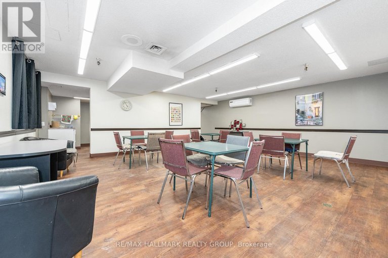 29389725/214-1505-baseline-road/copeland-park/ottawa/ontario/K2C3L4_40