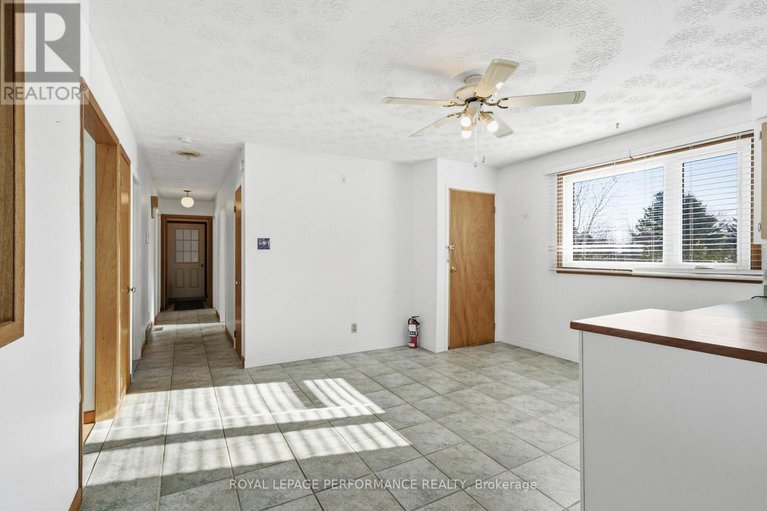 29291947/164-mccormick-road/alexandria/north-glengarry/ontario/K0C1A0_15