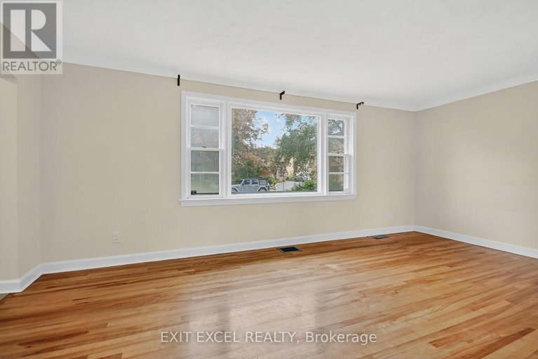 28910924/1456-larose-avenue/carlington/ottawa/ontario/K1Z7X8_5