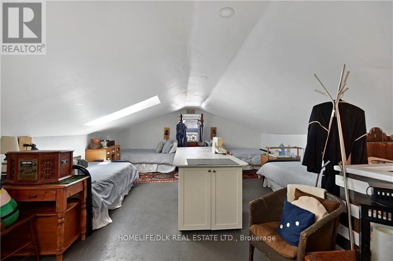 27093931/32-apple-street/downtown/brockville/ontario/K6V4X8_29