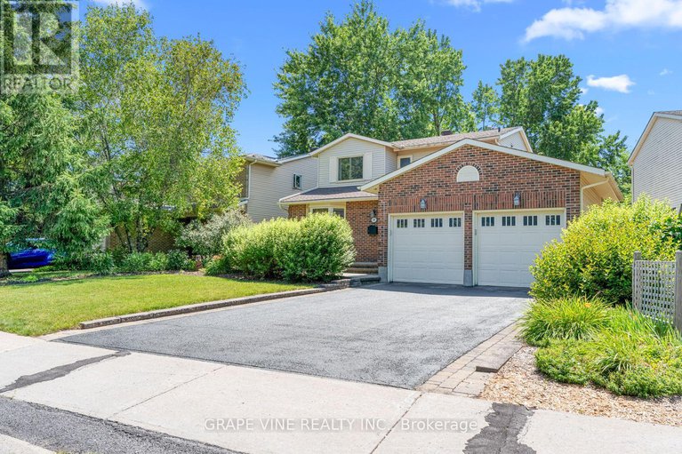 28662604/34-four-seasons-drive/borden-farmstewart-farmcarleton-heightsparkwood-hills/ottawa/ontario/K2E7P8_1