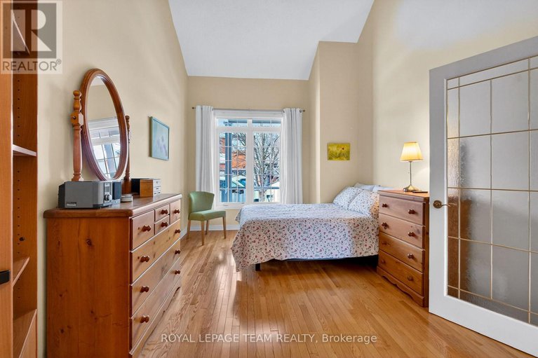 29366732/52-great-oak-private/riverview-park/ottawa/ontario/K1G6P8_5