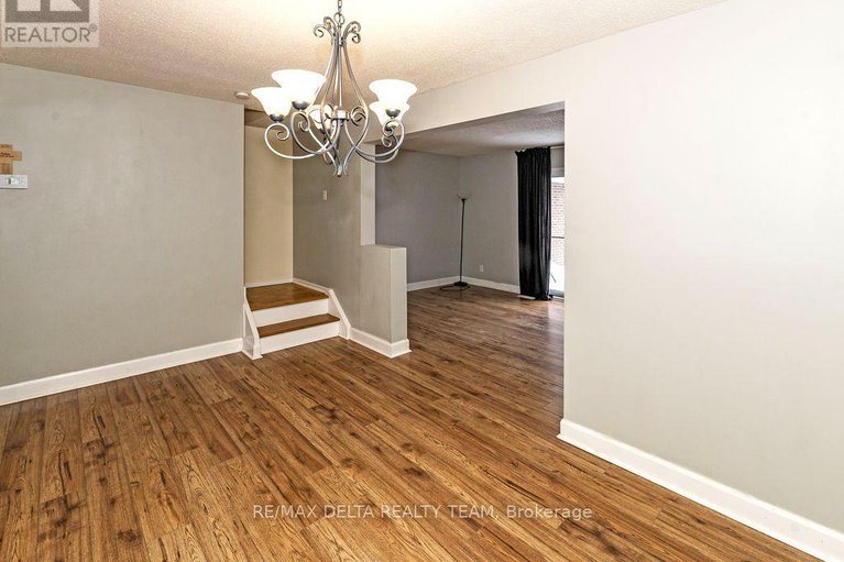 28521116/3024-fairlea-crescent/heron-gateindustrial-park/ottawa/ontario/K1V8T7_13