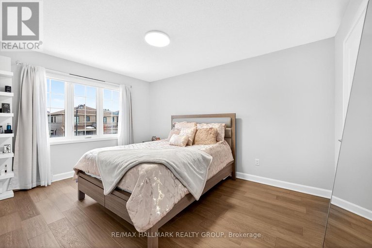 29383277/232-aquarium-avenue/avalon-west/ottawa/ontario/K4A1K7_24