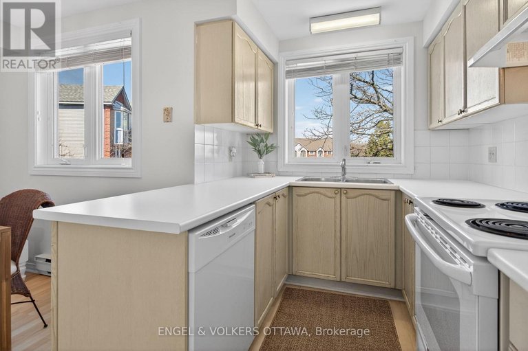 29679351/211-briston-private/hunt-club-park/ottawa/ontario/K1G5R5_11
