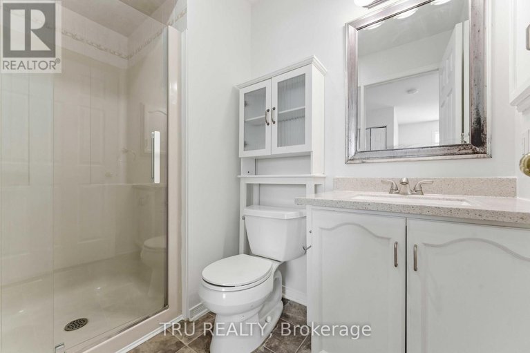 29378273/37-riverbank-court/stittsville-central/ottawa/ontario/K2S1V7_12