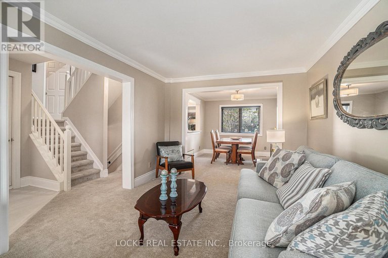 28613280/694-morewood-crescent/fallingbrookpineridge/ottawa/ontario/K4A2P7_4