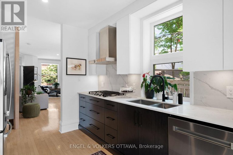 28550039/244-flora-street/ottawa-centre/ottawa/ontario/K1R5R9_9