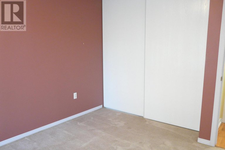 29224356/1172-foxborough-private/beaconwood/ottawa/ontario/K1J1E2_18