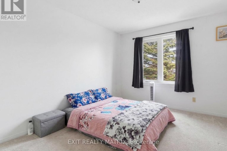 29458726/17-1838-summerfields-crescent/chapel-hill/ottawa/ontario/K1C7B7_24