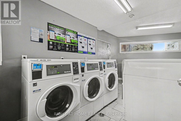 29442012/305b-2044-arrowsmith-drive/beacon-hill-south/ottawa/ontario/K1J7V8_44