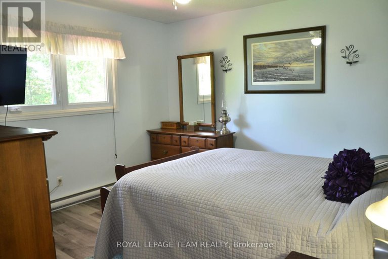 28426387/4951-hwy-31-bank-street-n/south-dundas-williamsburgh-twp/south-dundas/ontario/K0C2H0_17