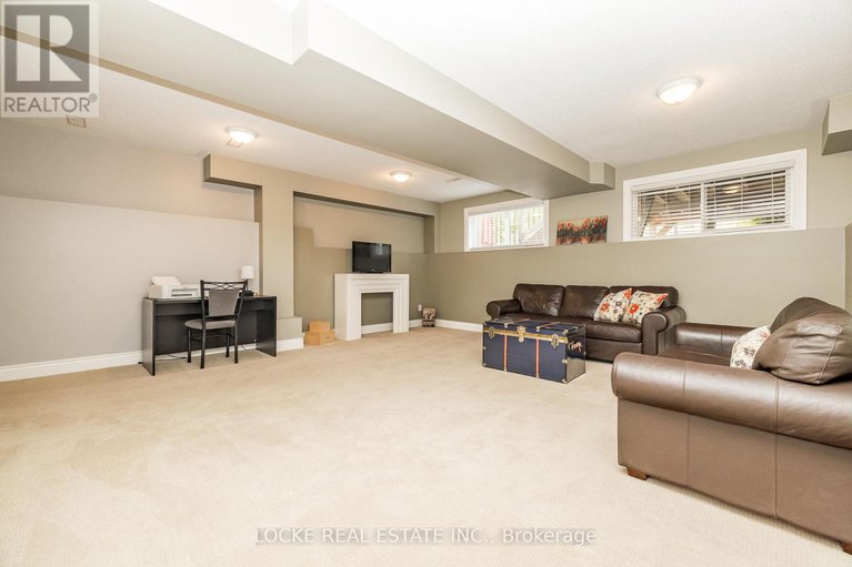 28872306/106-parkrose-private/chatelaine-village/ottawa/ontario/K4A0N8_33