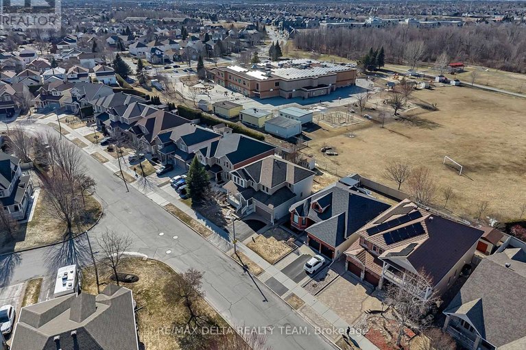 29583764/1983-plainhill-drive/notting-hillsummerside/ottawa/ontario/K4A0E8_48