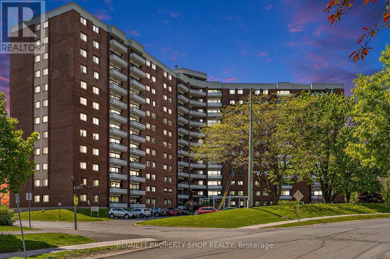 28386372/312-20-chesterton-drive/borden-farmstewart-farmcarleton-heightsparkwood-hills/ottawa/ontario/K2E6Z7_24