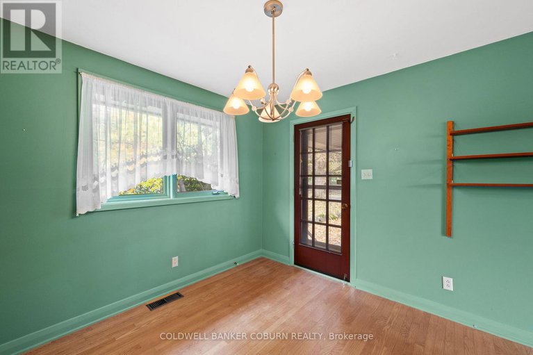 29028927/53-eisenhower-crescent/hearts-desire/ottawa/ontario/K2J3Z8_14