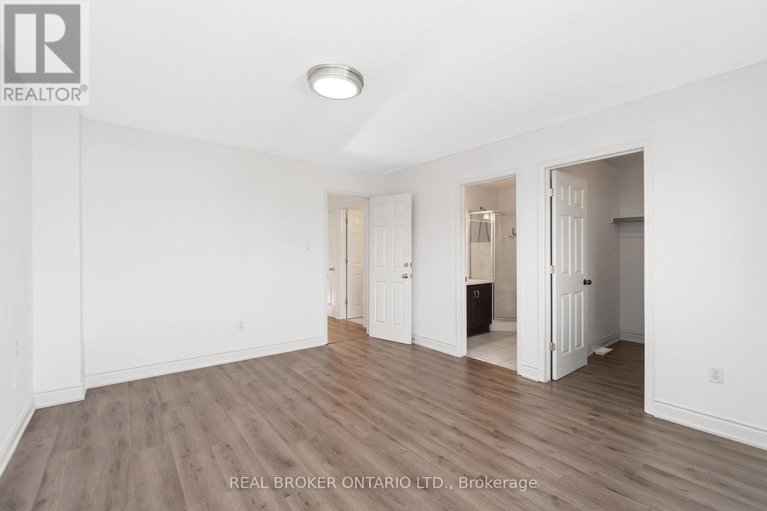 28793842/3-a-southpark-drive/blackburn-hamlet/ottawa/ontario/K1B3B8_31