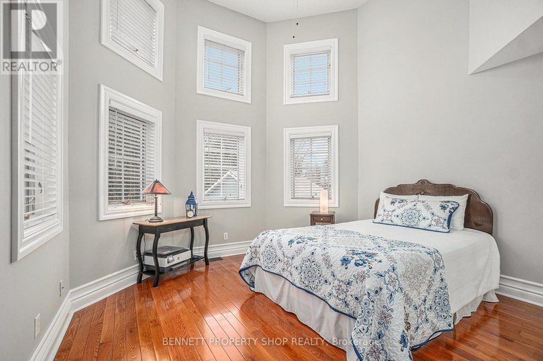 28600235/22-ashwood-crescent/meadowlandscrestview/ottawa/ontario/K2G2S8_26