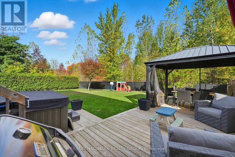 29054390/314-melodie-street/mer-bleuebradley-estatesanderson-park/ottawa/ontario/K1W0H9_39