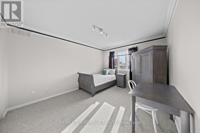 29312529/1367-talcy-crescent/fallingbrookridgemount/ottawa/ontario/K4A3C4_36