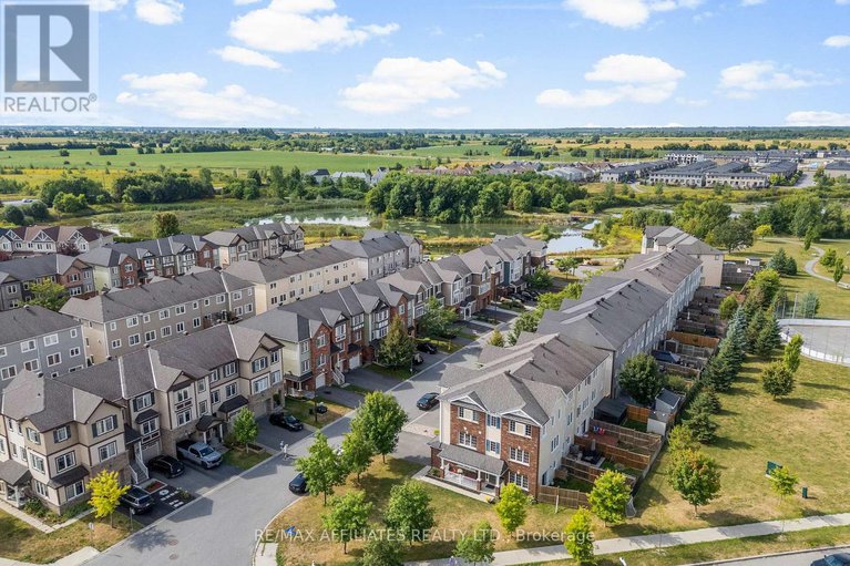 28808189/407-coldwater-crescent/emerald-meadowstrailwest/ottawa/ontario/K2M0J3_38