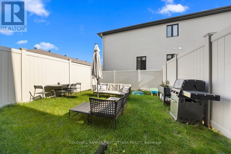 28984522/54-bergschrund-walk/mer-bleuebradley-estatesanderson-park/ottawa/ontario/K1W0P9_30