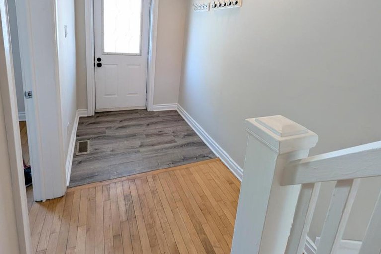 28488845/8-robinson-avenue/sandy-hill/ottawa/ontario/K1N8N9_2