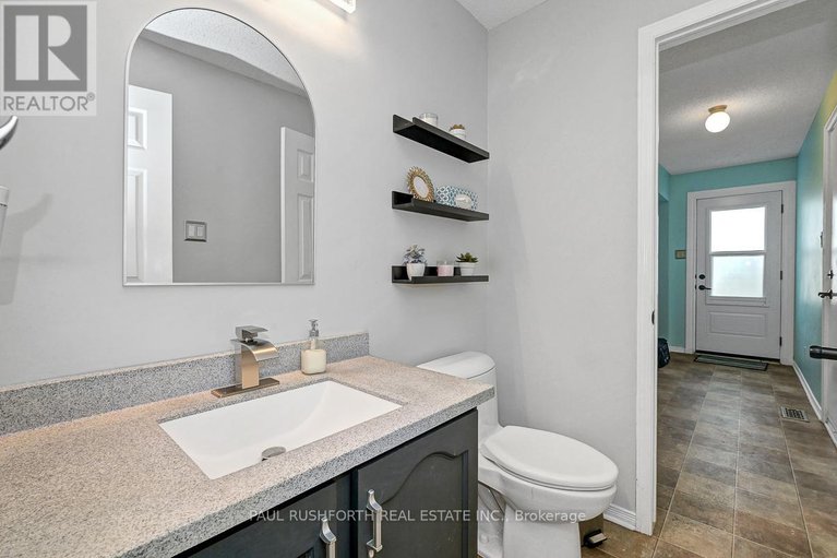 28611184/1700-saint-laurent-street/town-of-rockland/clarence-rockland/ontario/K4K1C2_18