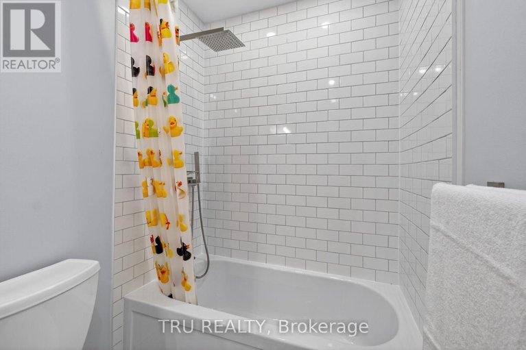 29673240/36-james-lewis-avenue/stittsville-south/ottawa/ontario/K2S1K4_37