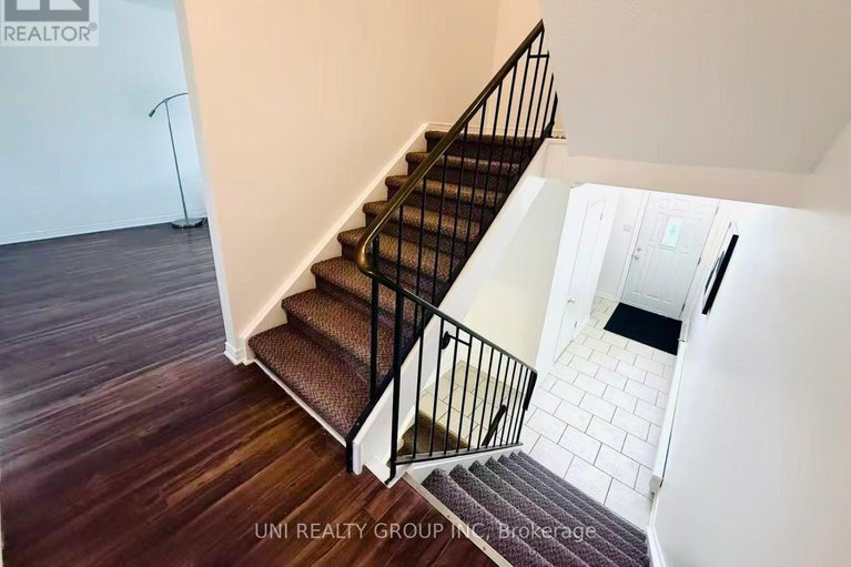 29032886/2064-eric-crescent/pineview/ottawa/ontario/K1B4P4_9