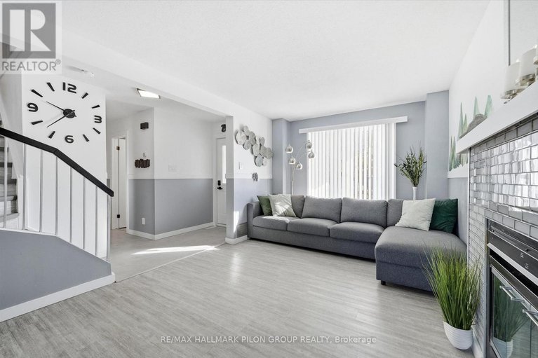 29381602/1456-prestone-drive/bilberry-creekqueenswood-heights/ottawa/ontario/K1E1M4_4